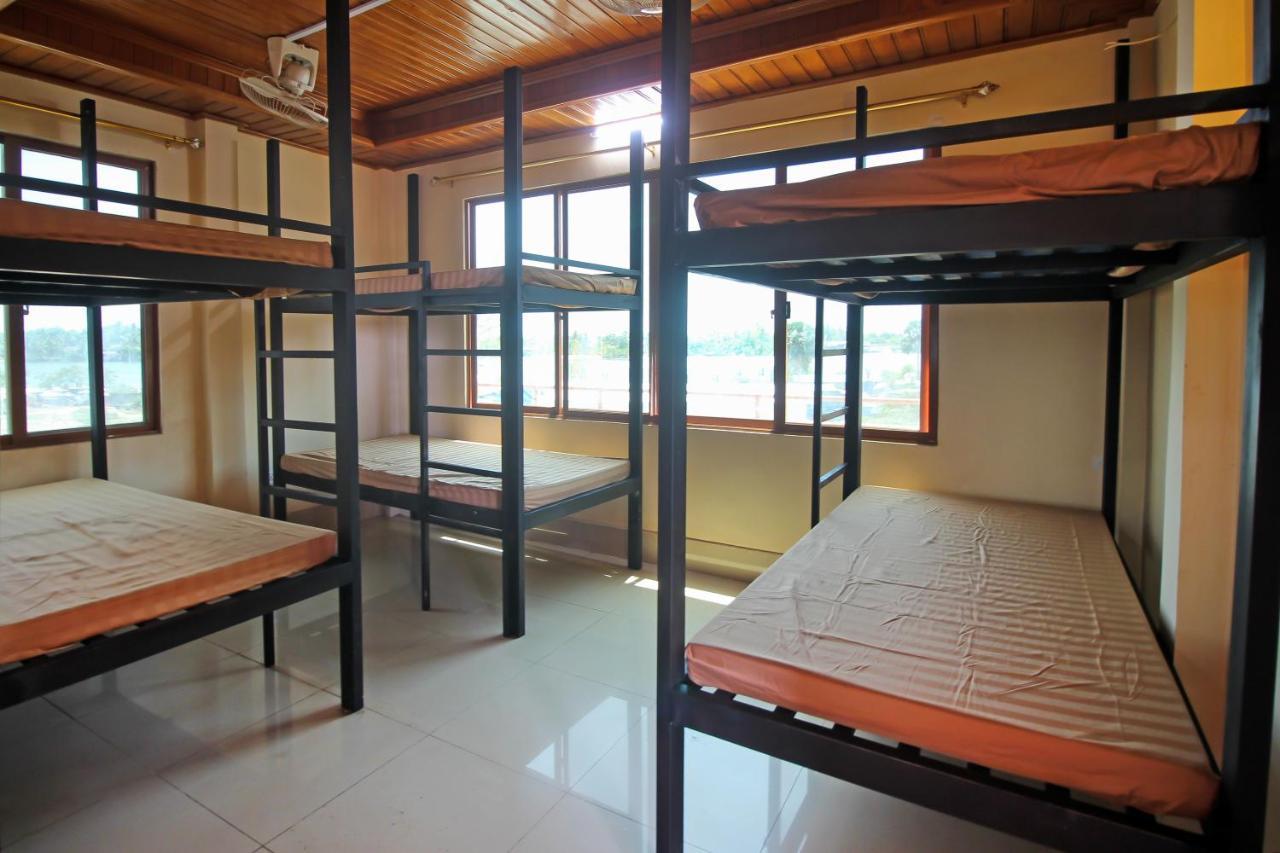 Arcadia Downtown Hostel Kampot Room photo