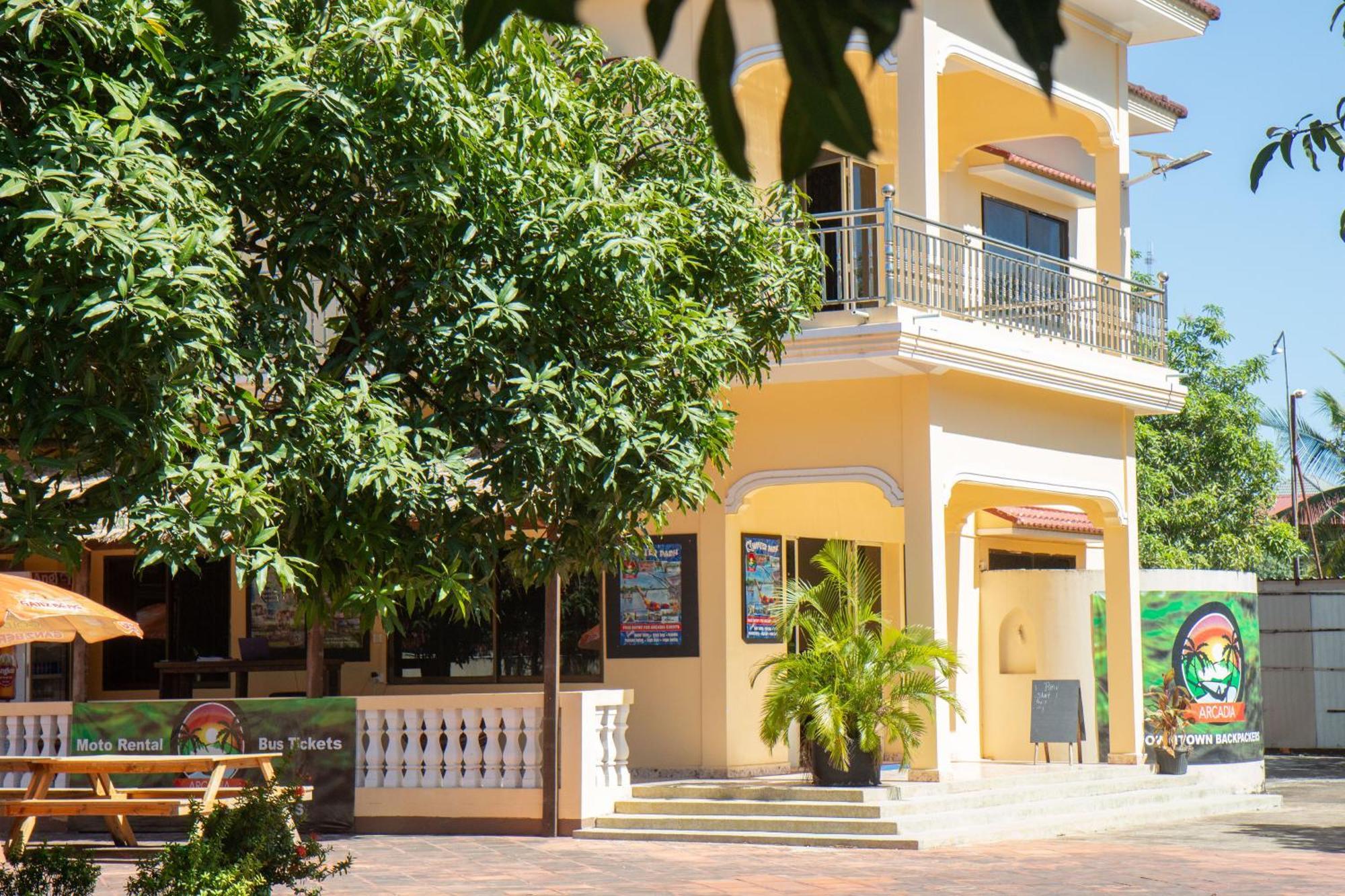 Arcadia Downtown Hostel Kampot Exterior photo